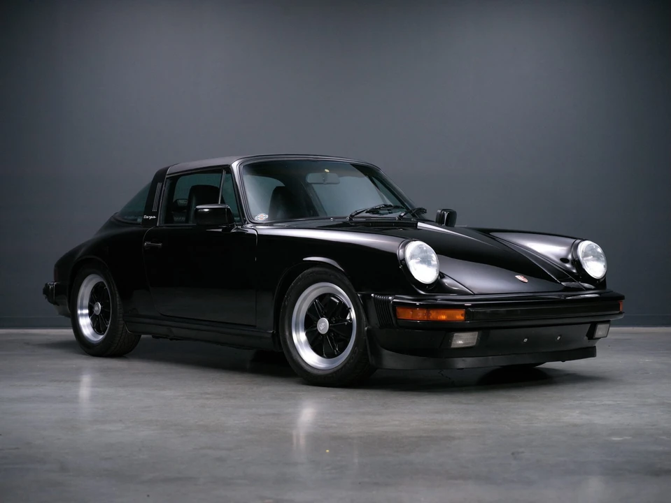 1987 Porsche 911 Carrera 3.2 - Image 13 of 31