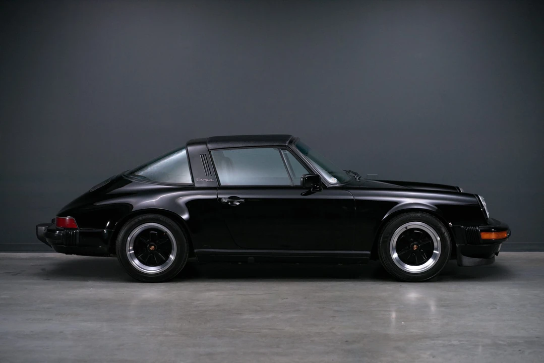 1987 Porsche 911 Carrera 3.2 - Image 13 of 31