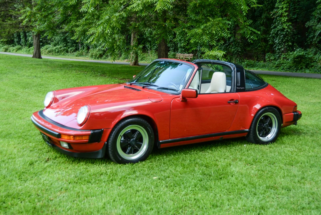 1987 Porsche 911 Carrera 3.2 - Image 13 of 31