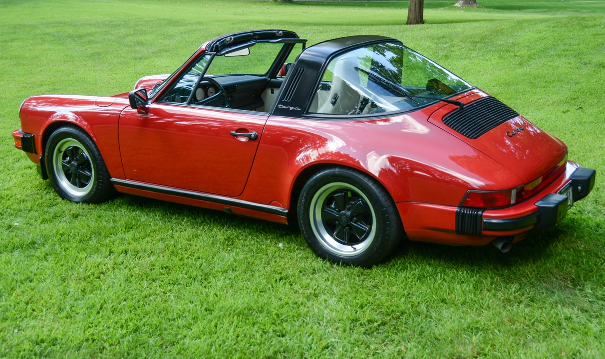 1987 Porsche 911 Carrera 3.2 - Image 12 of 31