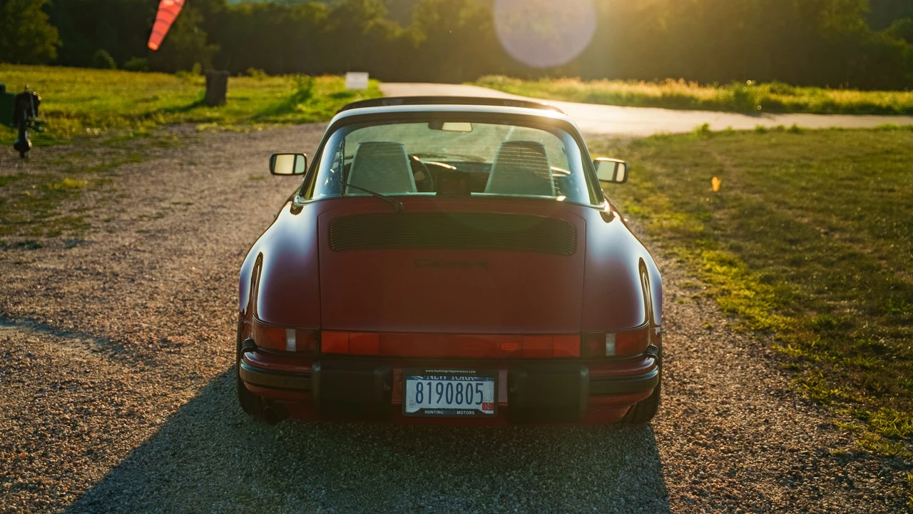 1987 Porsche 911 Carrera 3.2 - Image 30 of 31