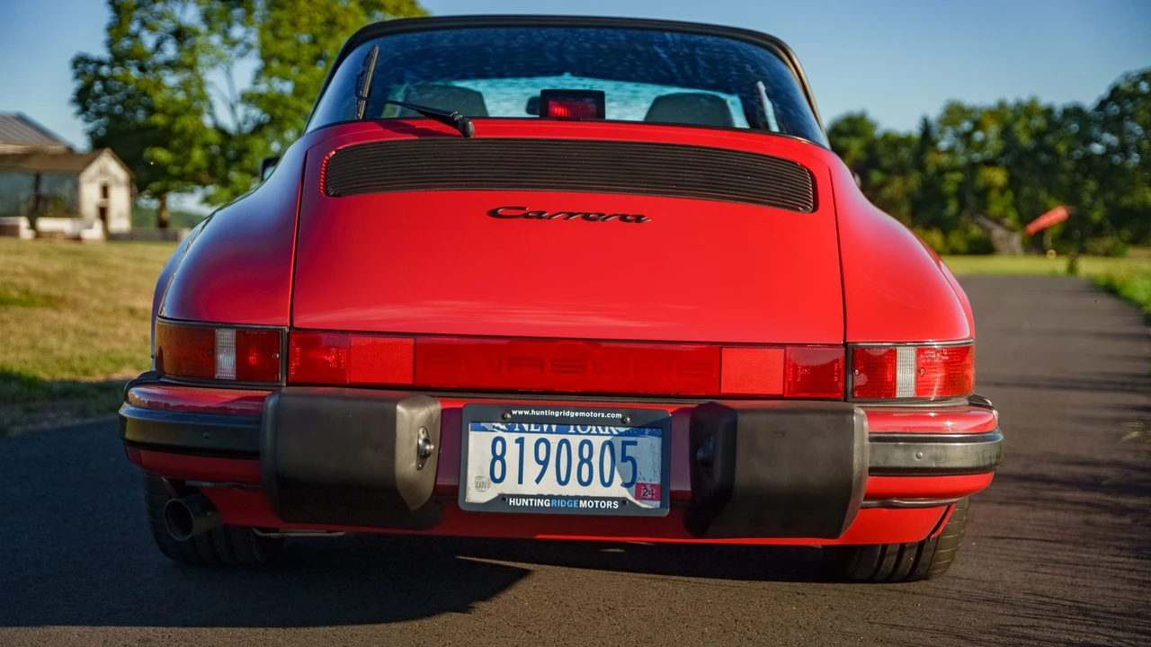 1987 Porsche 911 Carrera 3.2 - Image 28 of 31