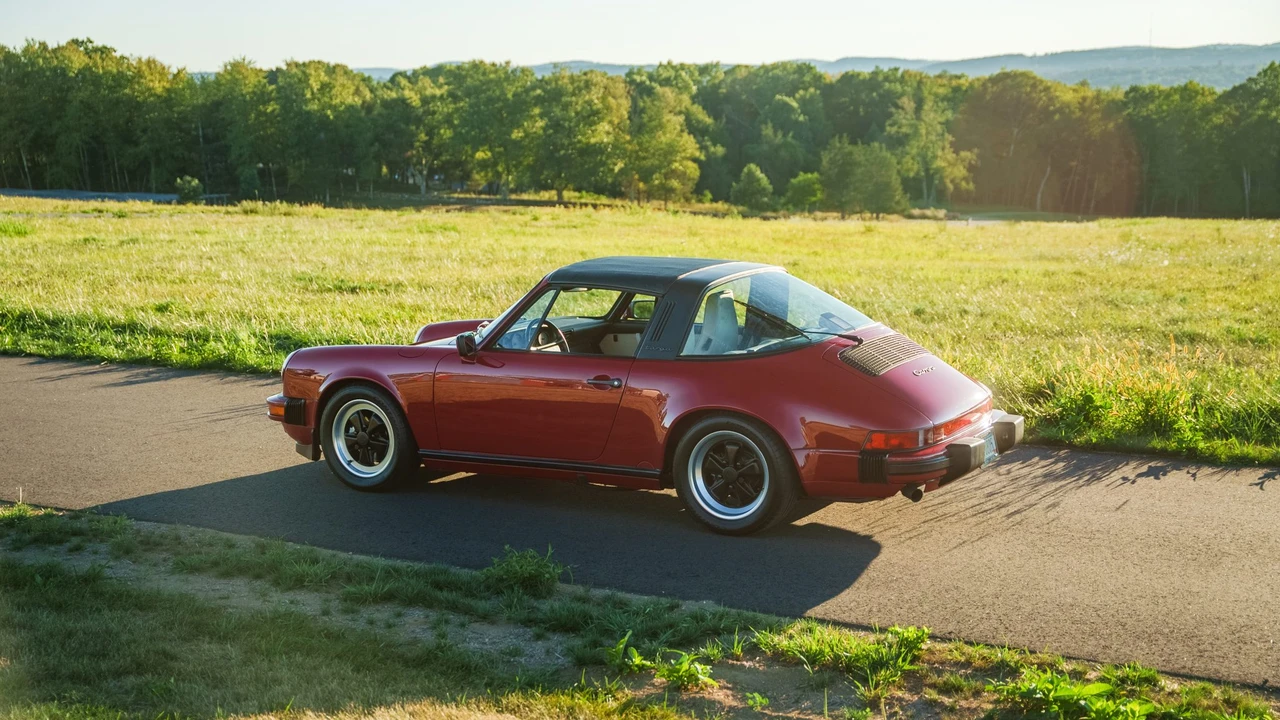 1987 Porsche 911 Carrera 3.2 - Image 15 of 31