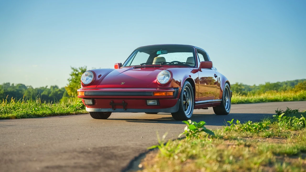 1987 Porsche 911 Carrera 3.2 - Image 2 of 31