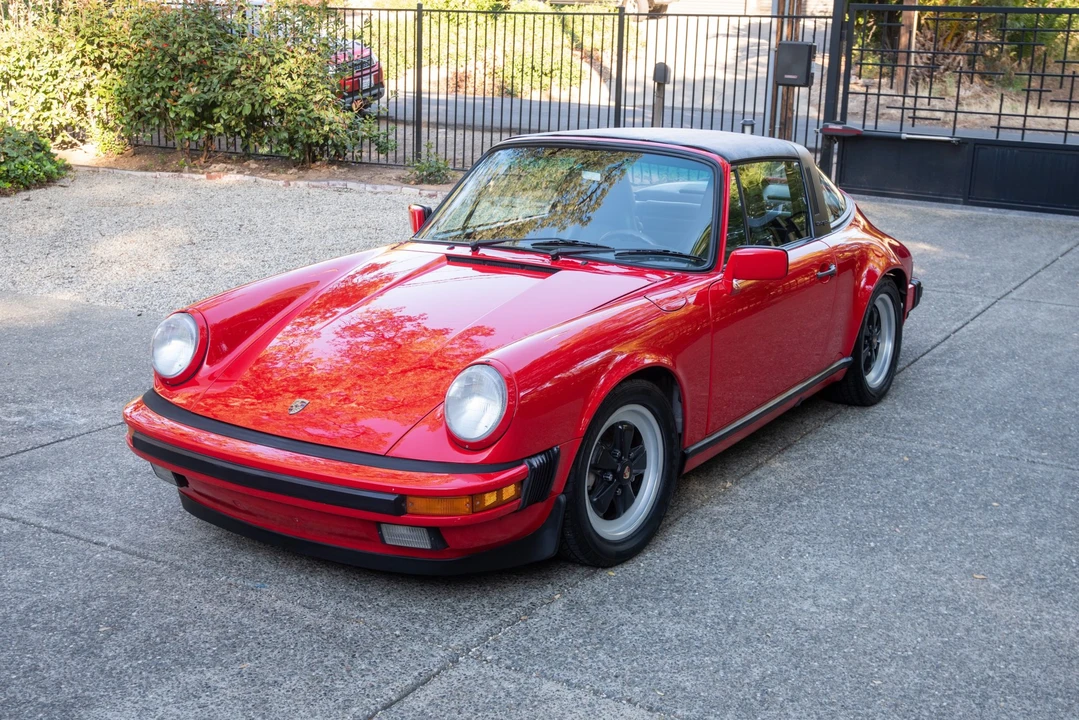 1987 Porsche 911 Carrera 3.2 - Image 2 of 31