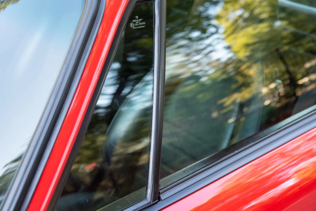 1987 Porsche 911 Carrera 3.2 - Image 29 of 31