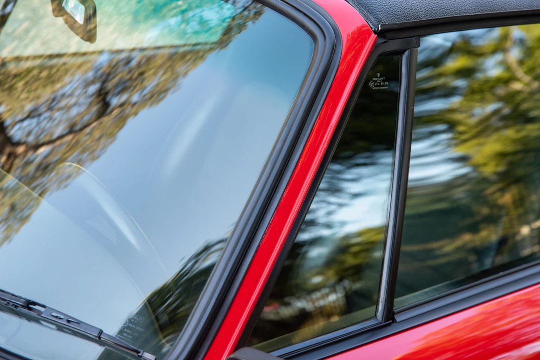 1987 Porsche 911 Carrera 3.2 - Image 28 of 31