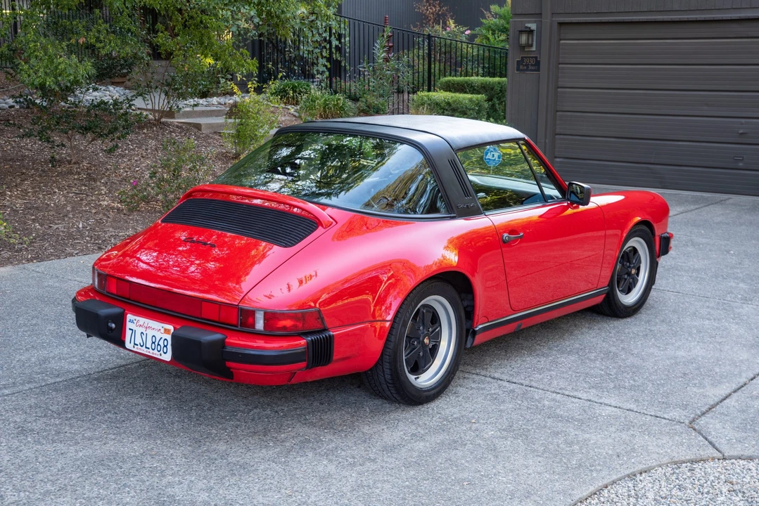 1987 Porsche 911 Carrera 3.2 - Image 11 of 31