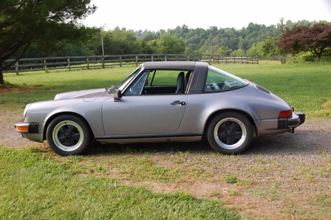 1987 Porsche 911 Carrera 3.2 - Image 4 of 31