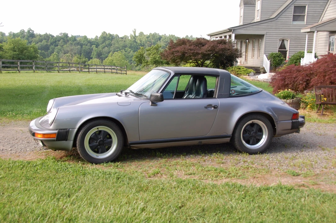 1987 Porsche 911 Carrera 3.2 - Image 2 of 31