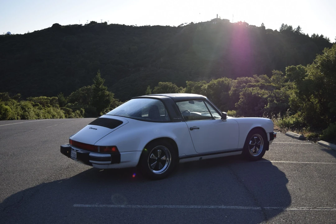 1987 Porsche 911 Carrera 3.2 - Image 8 of 31