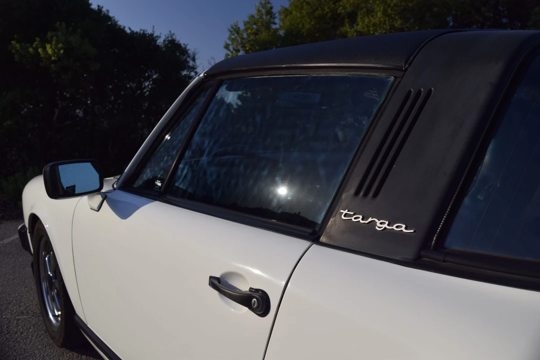 1987 Porsche 911 Carrera 3.2 - Image 12 of 31