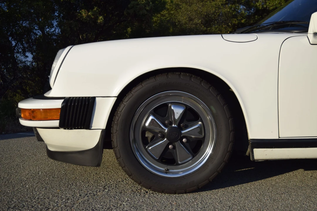 1987 Porsche 911 Carrera 3.2 - Image 16 of 31