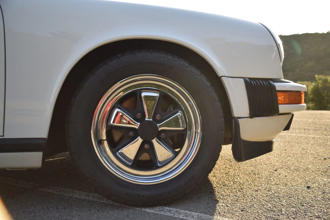 1987 Porsche 911 Carrera 3.2 - Image 14 of 31