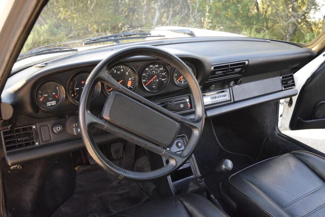 1987 Porsche 911 Carrera 3.2 - Image 28 of 31