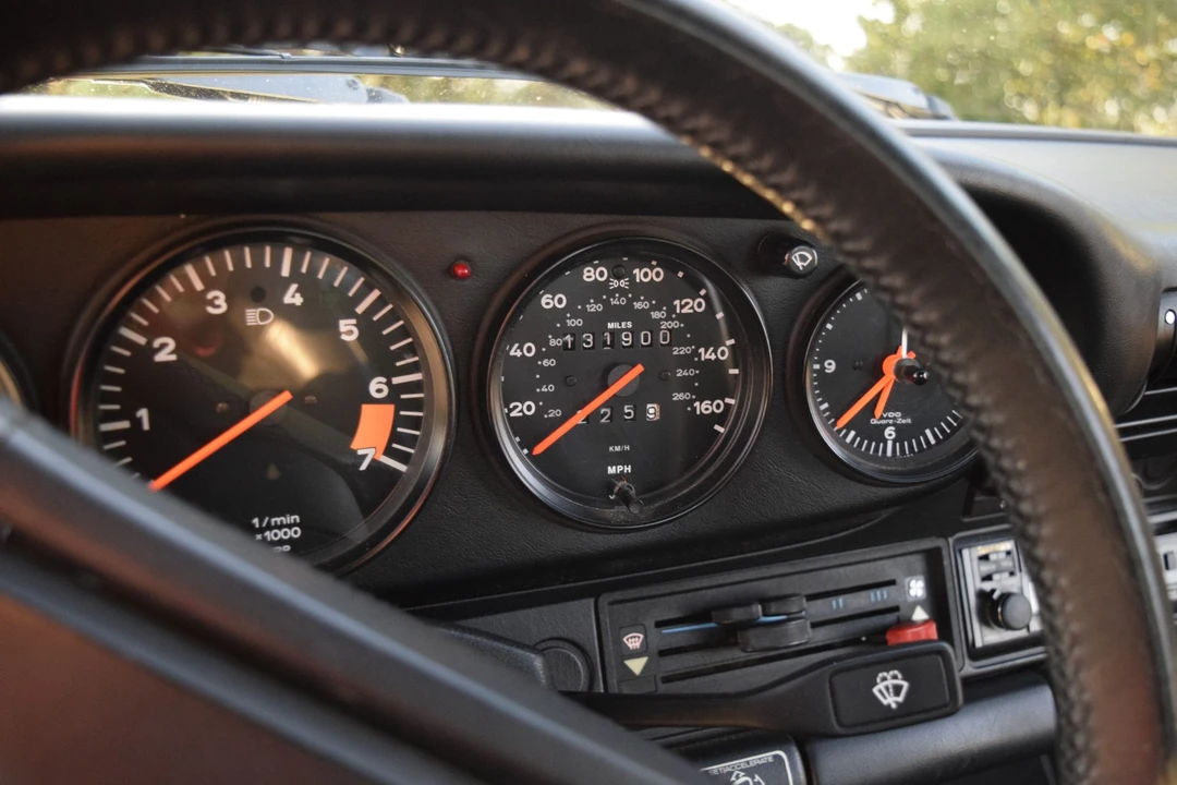 1987 Porsche 911 Carrera 3.2 - Image 29 of 31