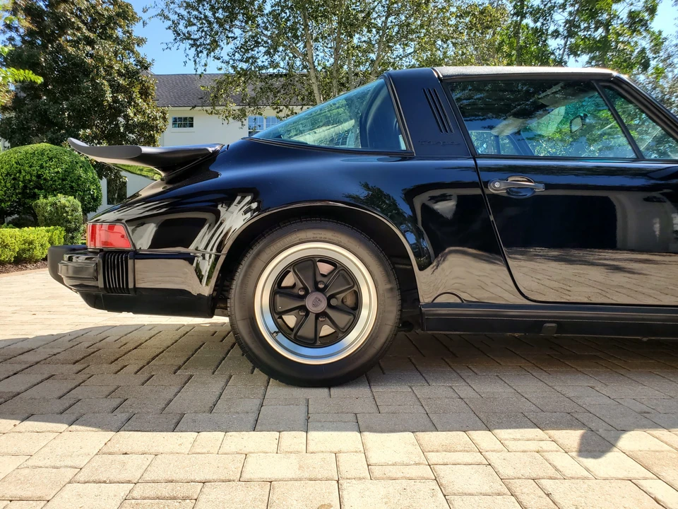 1987 Porsche 911 Carrera 3.2 - Image 28 of 31