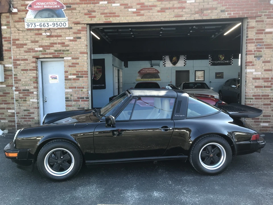 1987 Porsche 911 Carrera 3.2 - Image 2 of 31