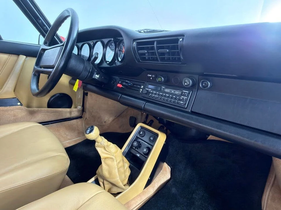 1987 Porsche 911 Carrera 3.2 - Image 27 of 31