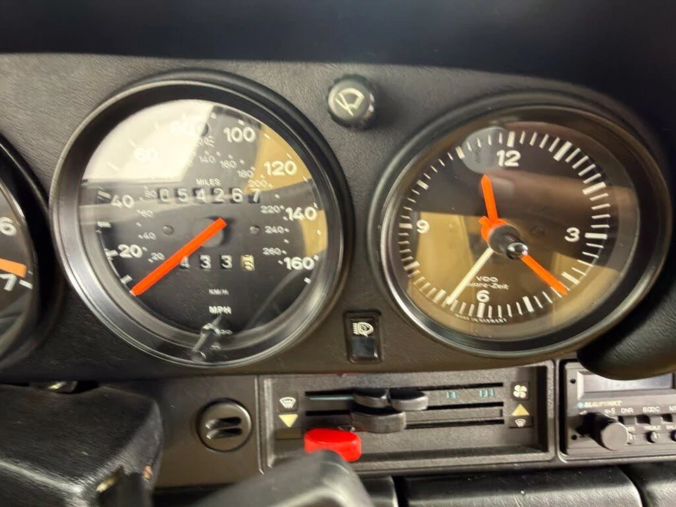 1987 Porsche 911 Carrera 3.2 - Image 29 of 31