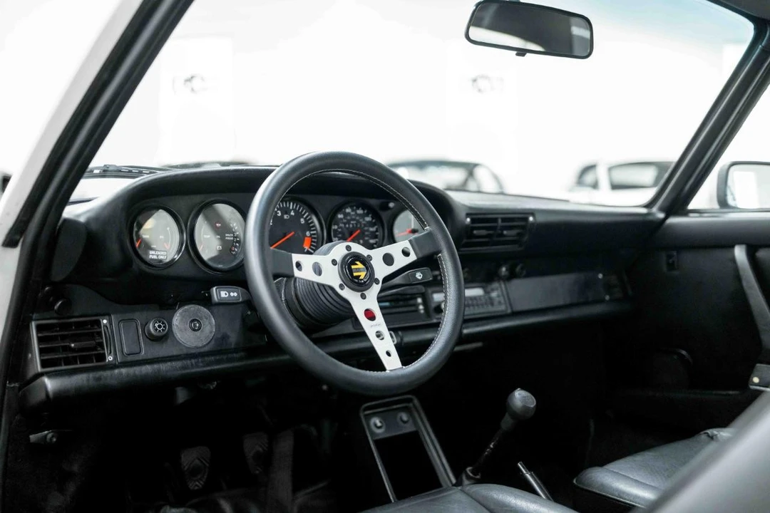 1987 Porsche 911 Carrera 3.2 - Image 2 of 31