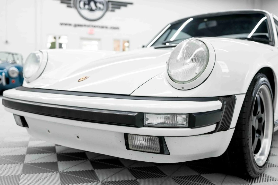 1987 Porsche 911 Carrera 3.2 - Image 12 of 31