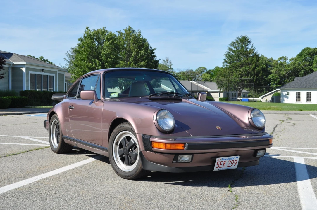 1987 Porsche 911 Carrera 3.2 - Image 2 of 31