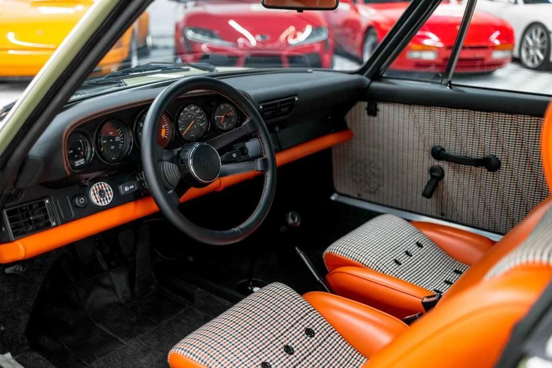 1987 Porsche 911 Carrera 3.2 - Image 2 of 31