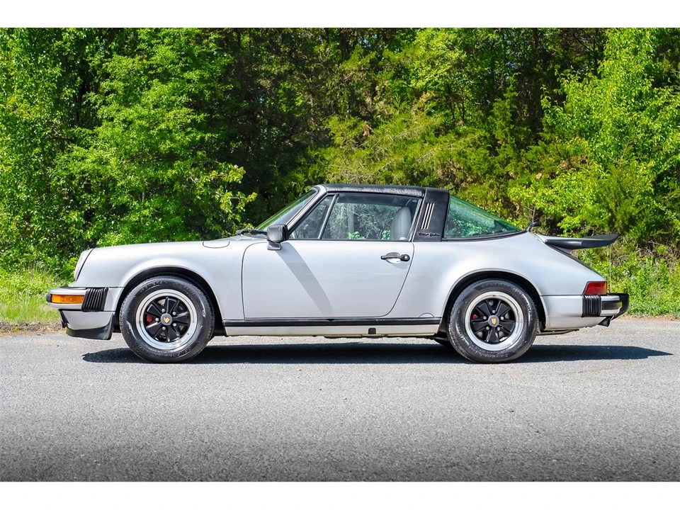 1987 Porsche 911 Carrera 3.2 - Image 3 of 31
