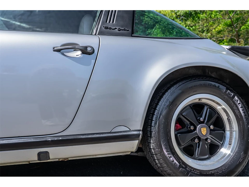 1987 Porsche 911 Carrera 3.2 - Image 24 of 31