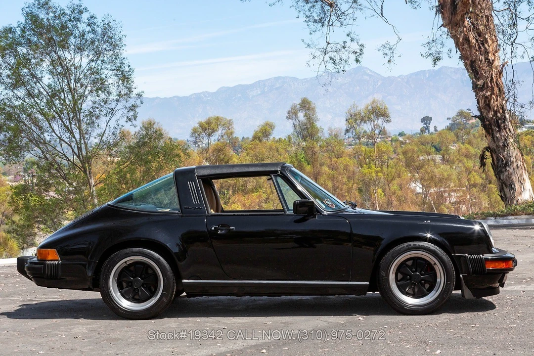 1987 Porsche 911 Carrera 3.2 - Image 11 of 31