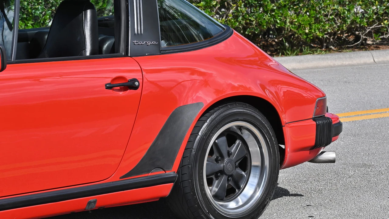 1987 Porsche 911 Carrera 3.2 - Image 13 of 20