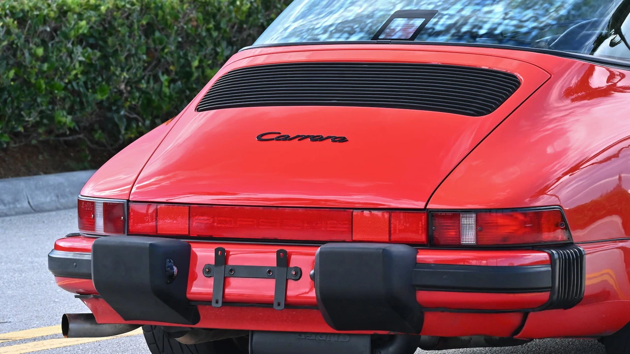 1987 Porsche 911 Carrera 3.2 - Image 14 of 20