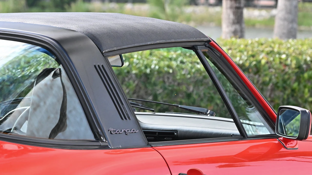1987 Porsche 911 Carrera 3.2 - Image 15 of 20
