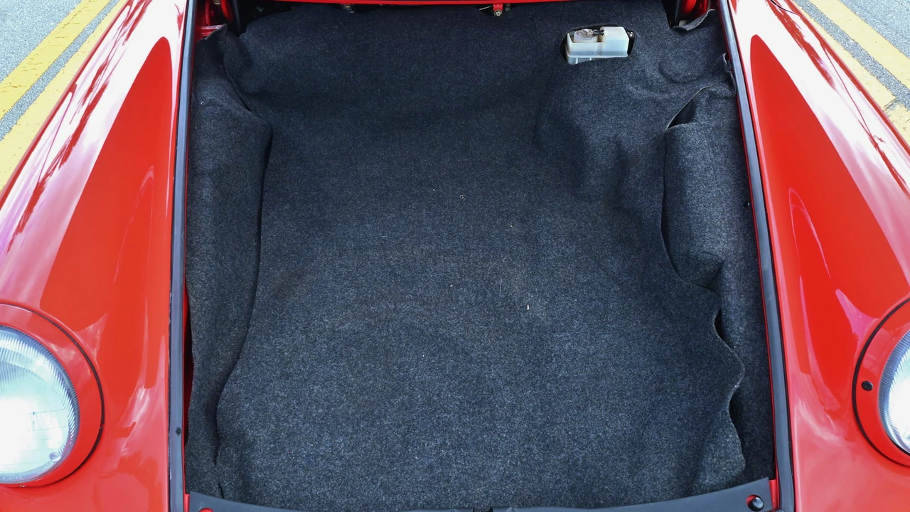 1987 Porsche 911 Carrera 3.2 - Image 16 of 20