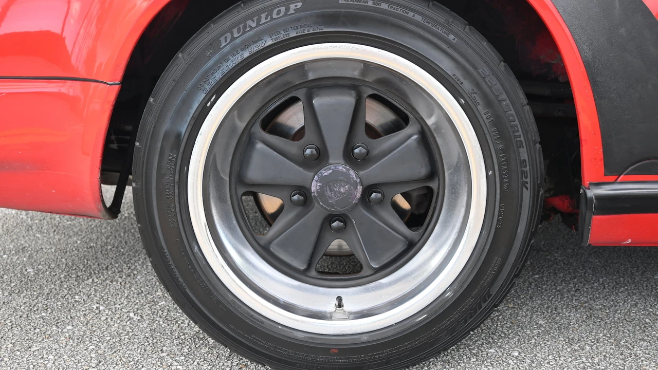 1987 Porsche 911 Carrera 3.2 - Image 17 of 20
