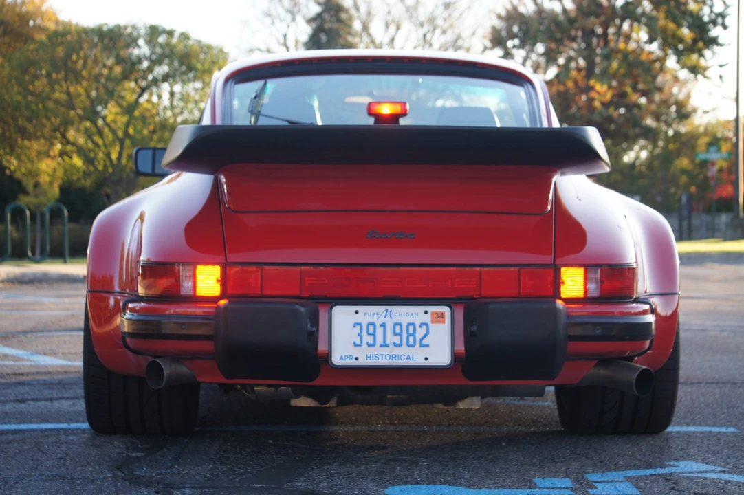 1987 Porsche 930 Turbo - Image 9 of 31