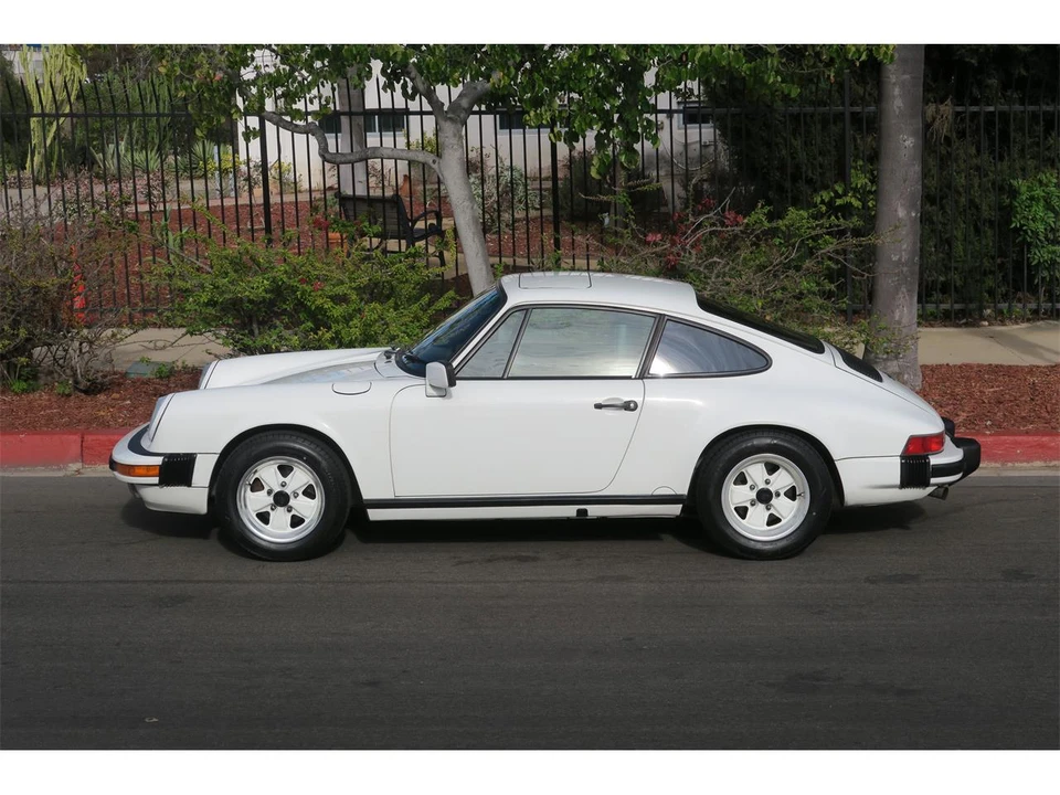 1987 Porsche 911 Carrera 3.2 - Image 2 of 31