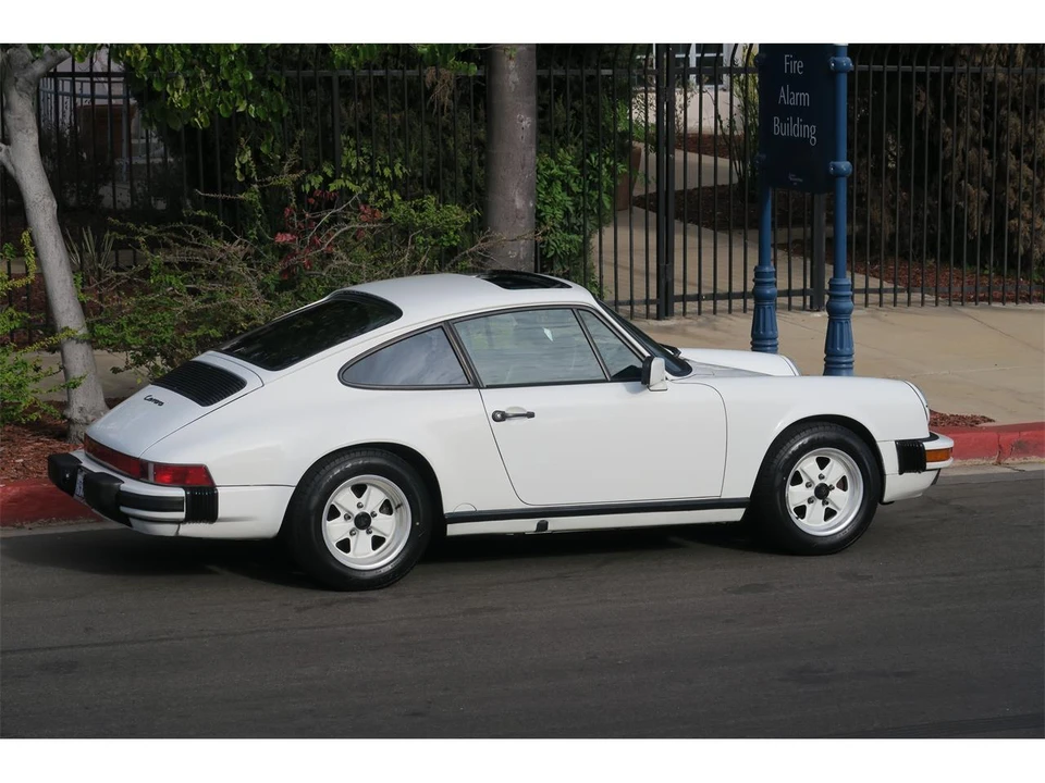 1987 Porsche 911 Carrera 3.2 - Image 4 of 31