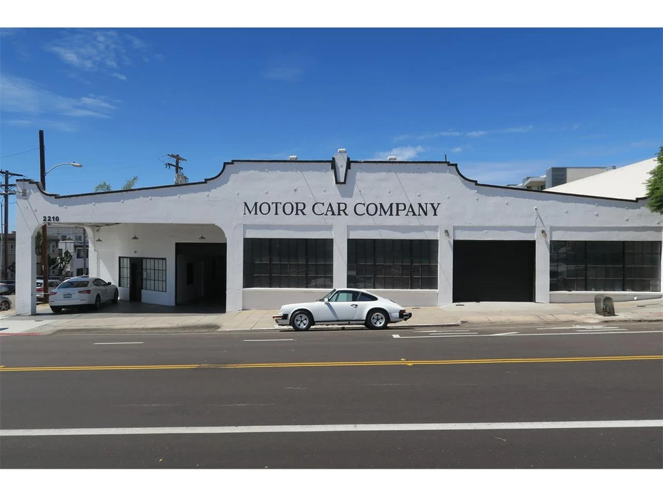 1987 Porsche 911 Carrera 3.2 - Image 6 of 31