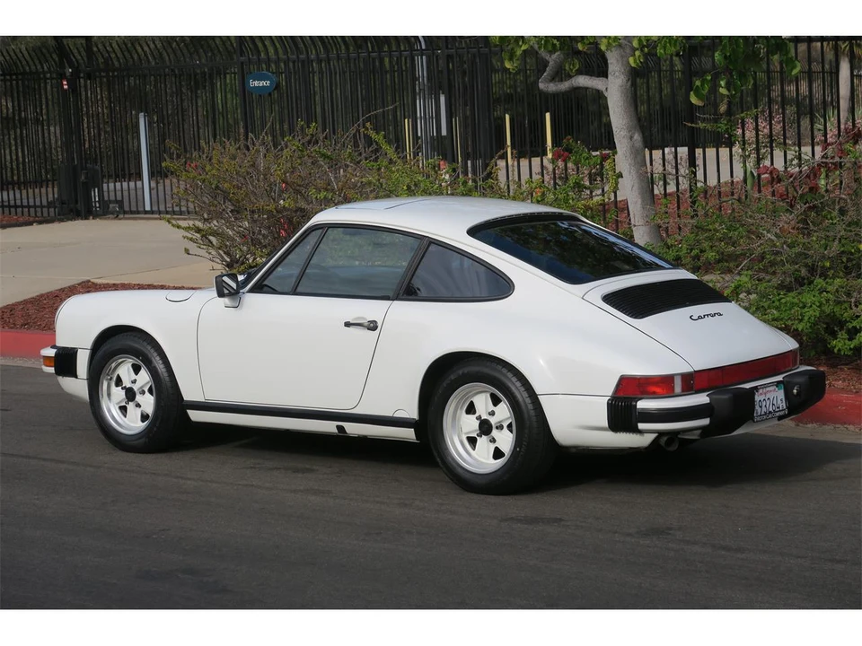 1987 Porsche 911 Carrera 3.2 - Image 9 of 31