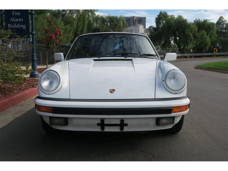 1987 Porsche 911 Carrera 3.2 - Image 12 of 31