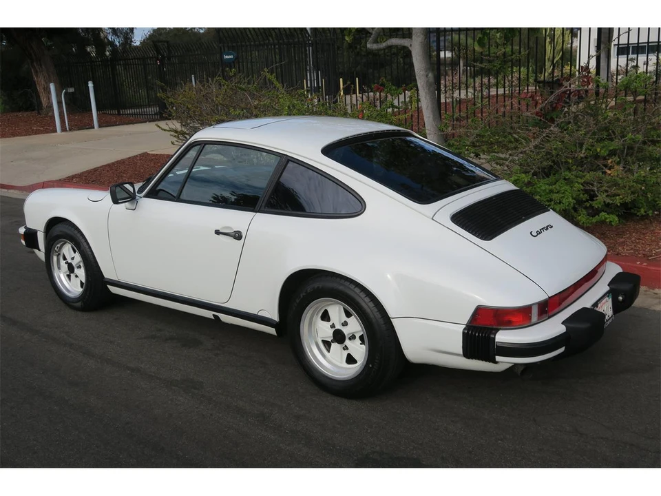 1987 Porsche 911 Carrera 3.2 - Image 17 of 31