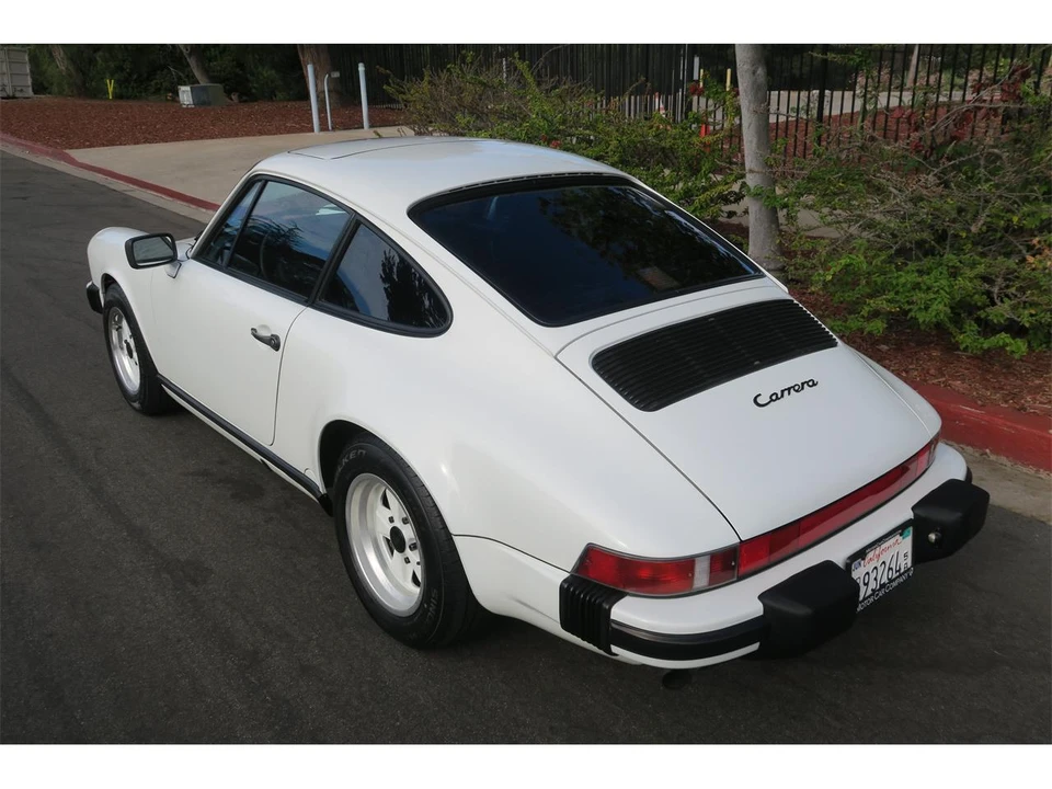 1987 Porsche 911 Carrera 3.2 - Image 18 of 31