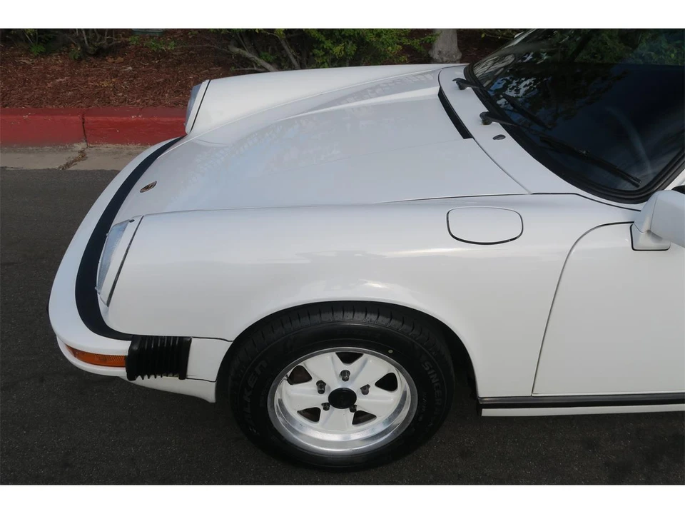 1987 Porsche 911 Carrera 3.2 - Image 24 of 31