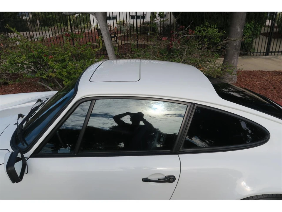 1987 Porsche 911 Carrera 3.2 - Image 25 of 31