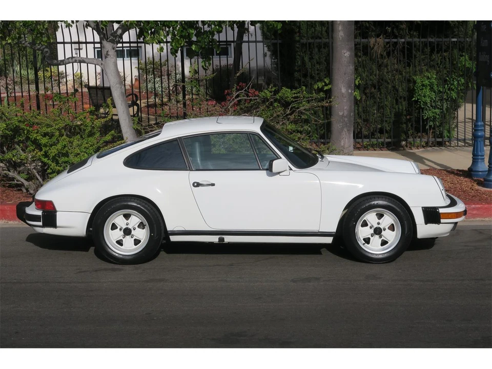 1987 Porsche 911 Carrera 3.2 - Image 28 of 31