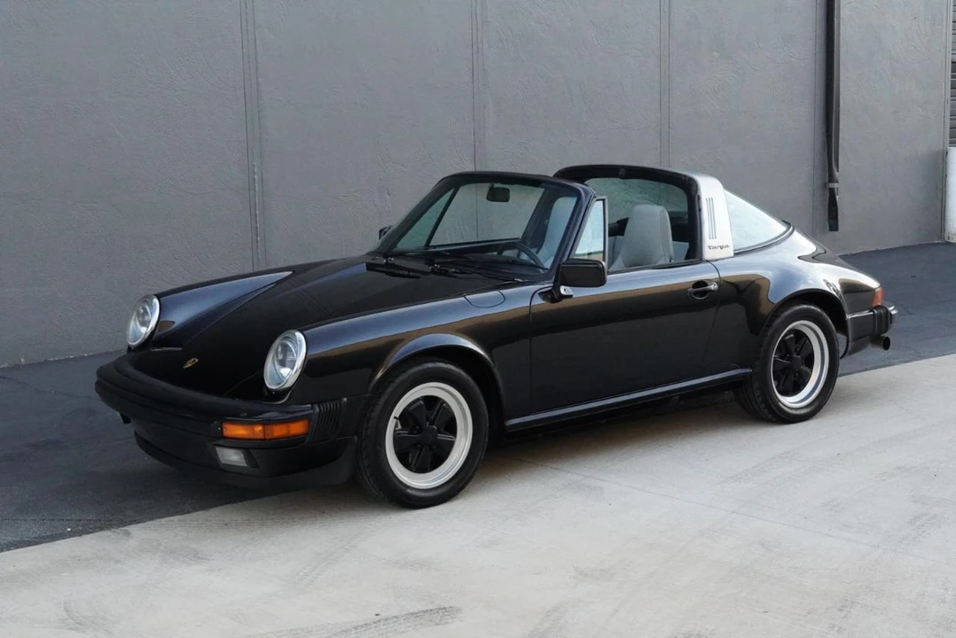 1987 Porsche 911 Carrera 3.2 - Image 2 of 31