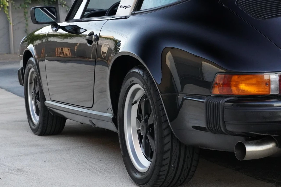 1987 Porsche 911 Carrera 3.2 - Image 6 of 31