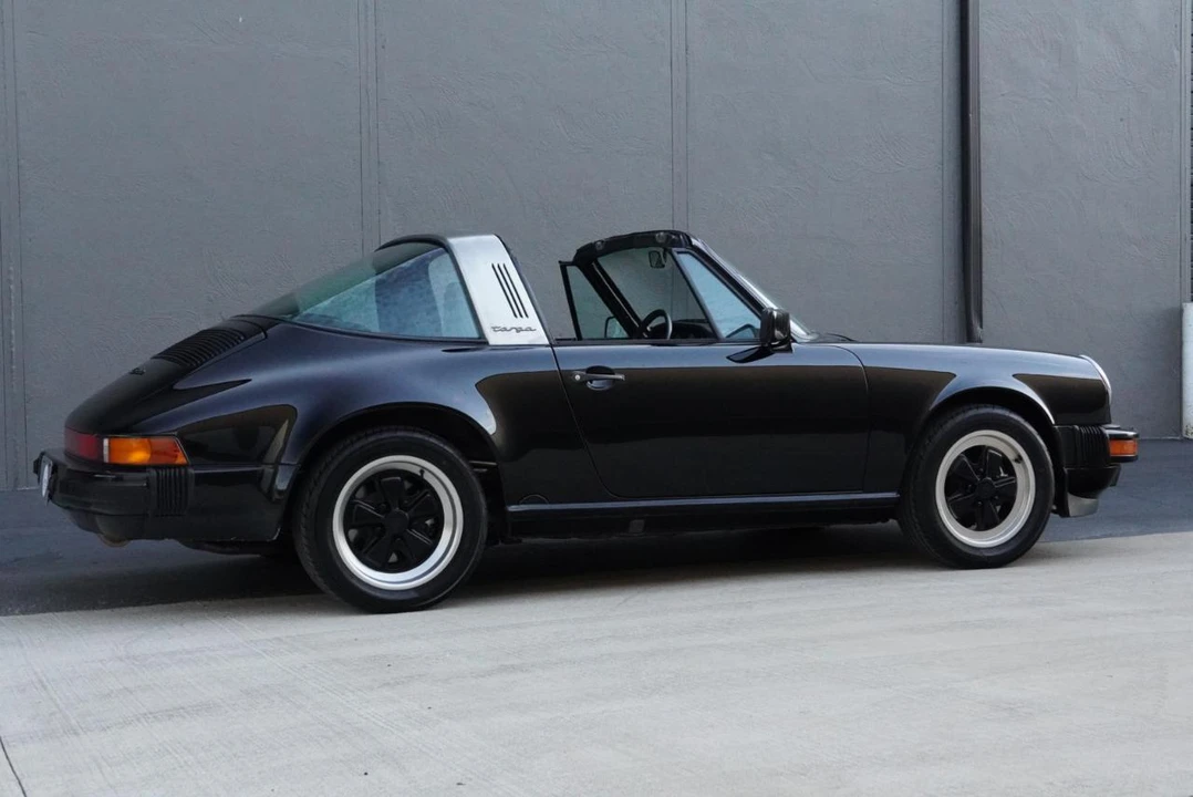 1987 Porsche 911 Carrera 3.2 - Image 10 of 31